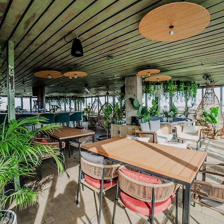 New Port - Premium Floating Aparthotel クラクフ エクステリア 写真