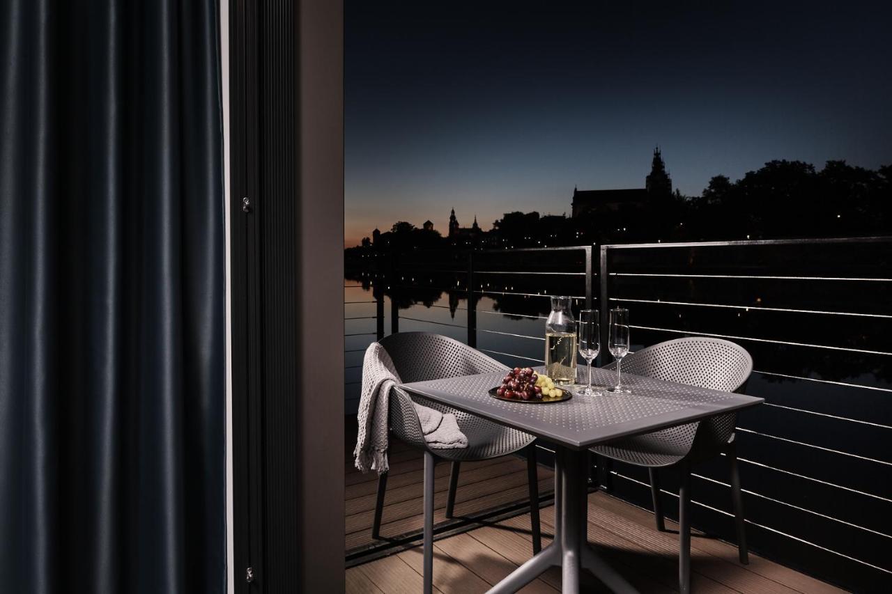 New Port - Premium Floating Aparthotel クラクフ エクステリア 写真