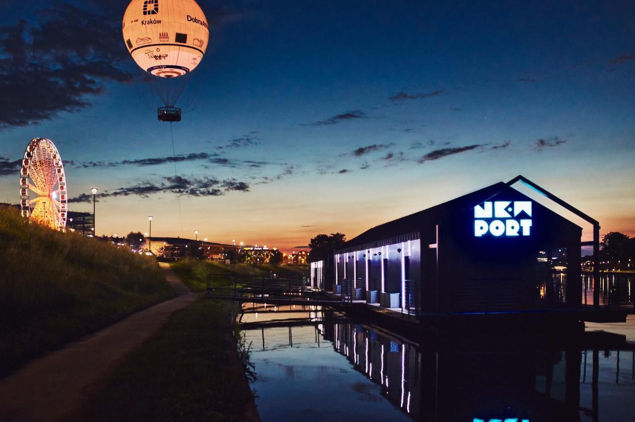 New Port - Premium Floating Aparthotel クラクフ エクステリア 写真