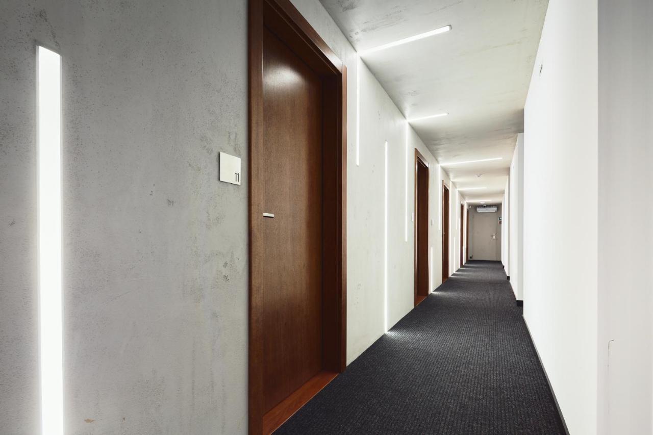 New Port - Premium Floating Aparthotel クラクフ エクステリア 写真